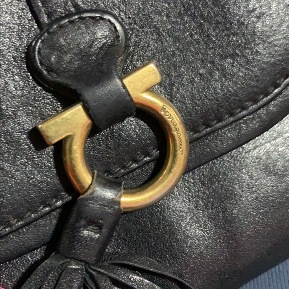 Ferragamo black leather wallet with tassel & gold - Picture 6 of 8